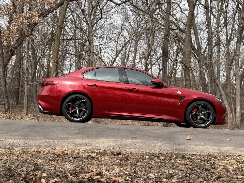 2017 Alfa Romeo Giulia Quadrifoglio - Image 18 of 31