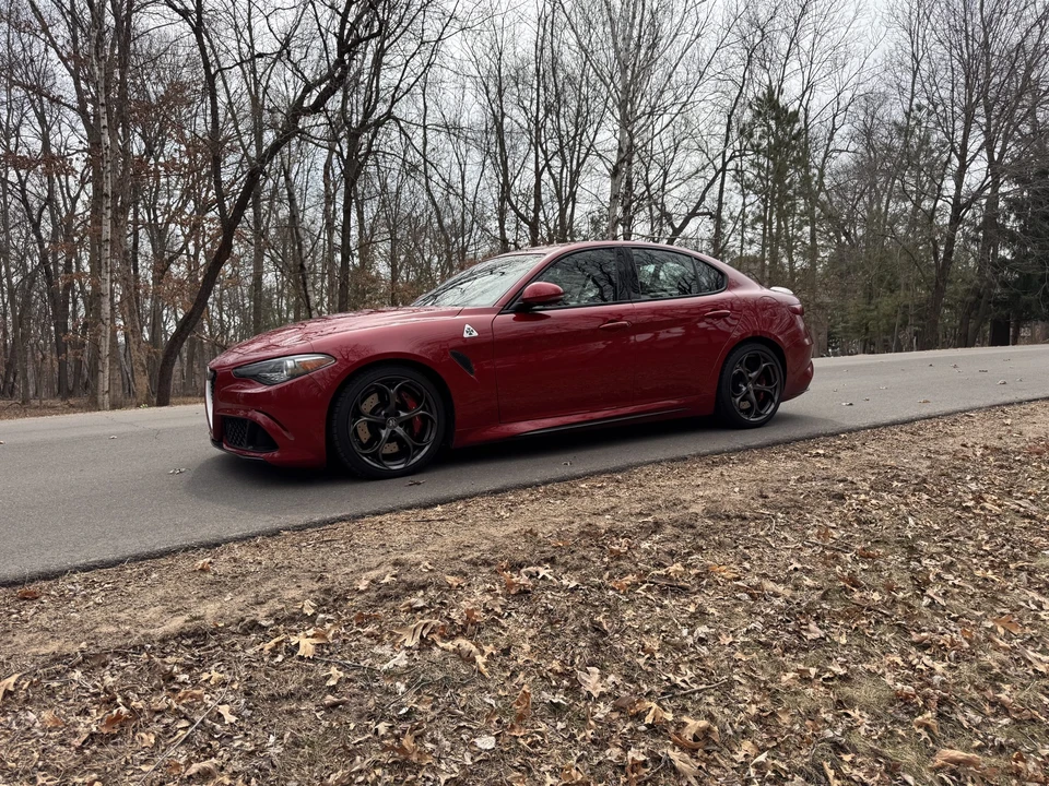 2017 Alfa Romeo Giulia Quadrifoglio - Image 2 of 31