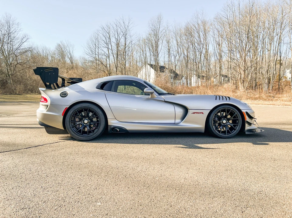 2017 Dodge Viper ACR 5th Gen - Image 11 of 31