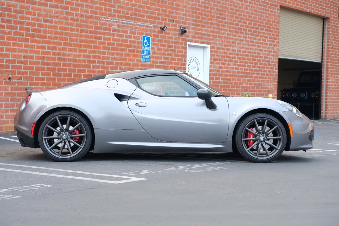 2018 Alfa Romeo 4C Coupe - Image 23 of 31