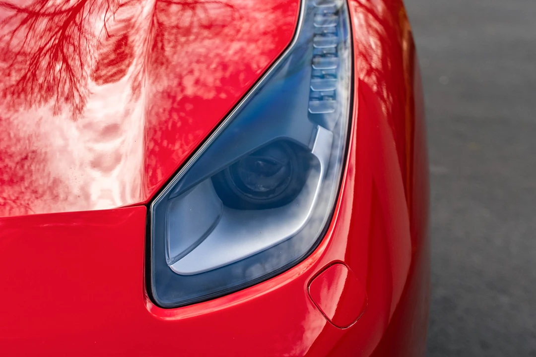 2018 Ferrari 488 GTB - Image 16 of 31