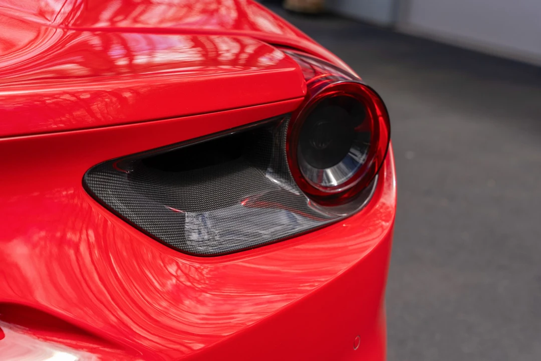 2018 Ferrari 488 GTB - Image 28 of 31