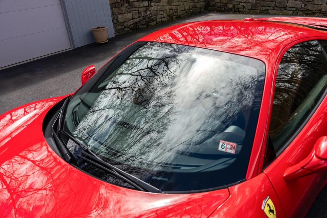 2018 Ferrari 488 GTB - Image 17 of 31