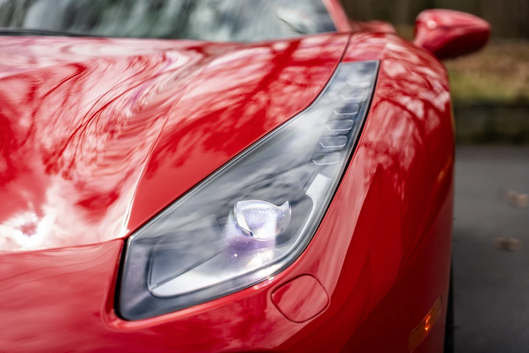 2018 Ferrari 488 GTB - Image 15 of 31