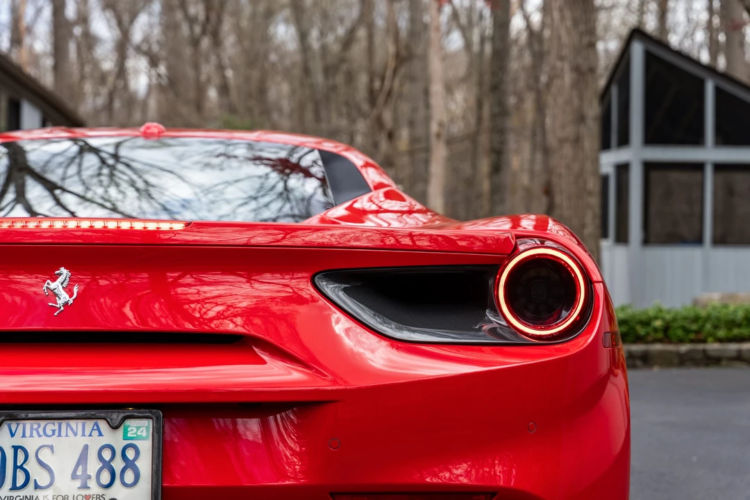 2018 Ferrari 488 GTB - Image 27 of 31
