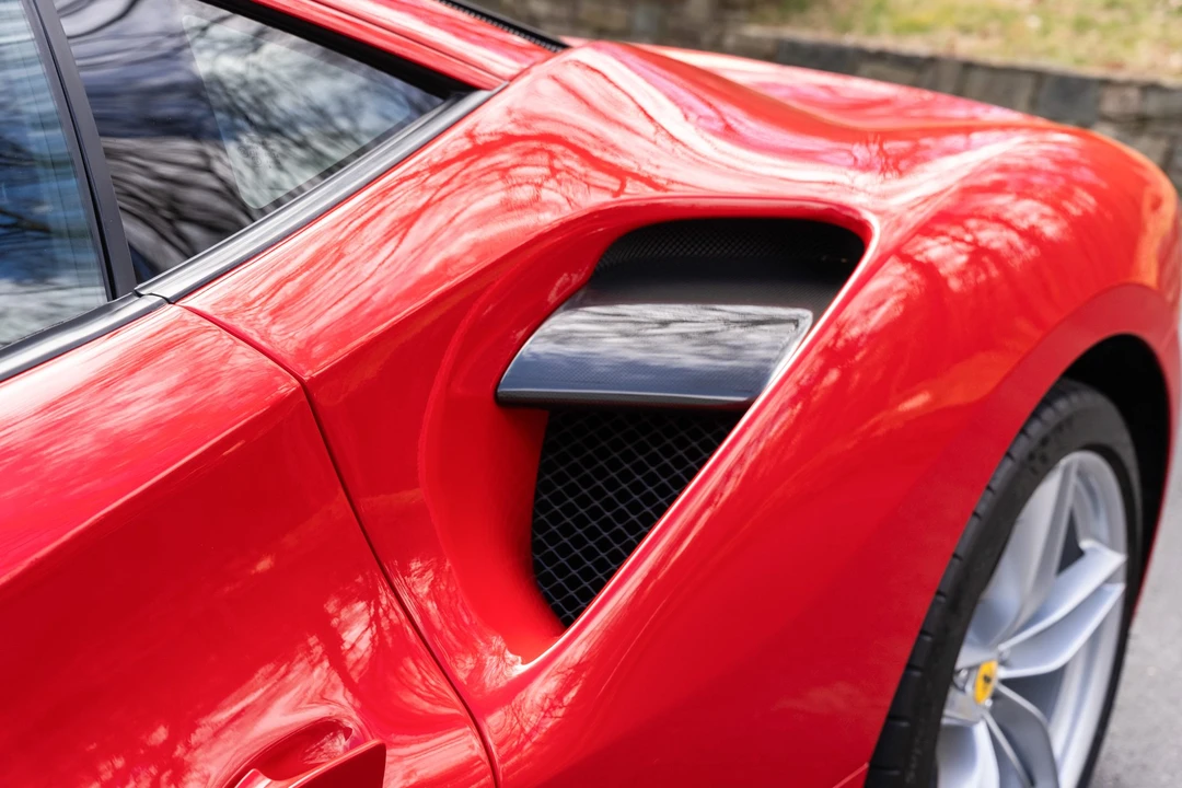 2018 Ferrari 488 GTB - Image 20 of 31