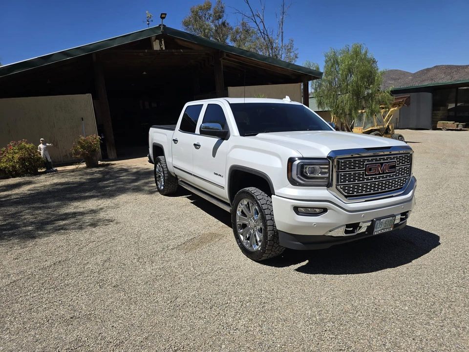 2018 GMC Sierra 4th Gen - Image 15 of 31