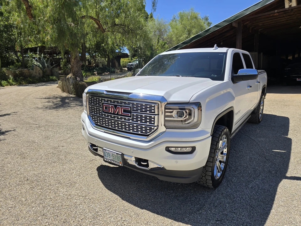 2018 GMC Sierra 4th Gen - Image 18 of 31