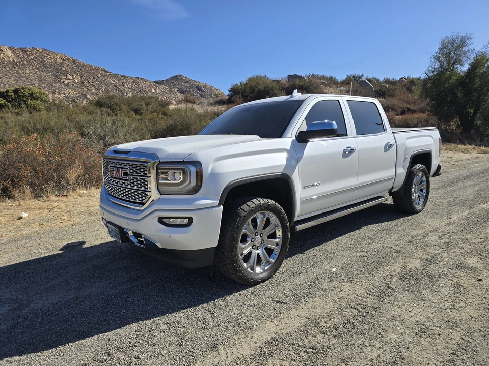 2018 GMC Sierra 4th Gen - Image 4 of 31