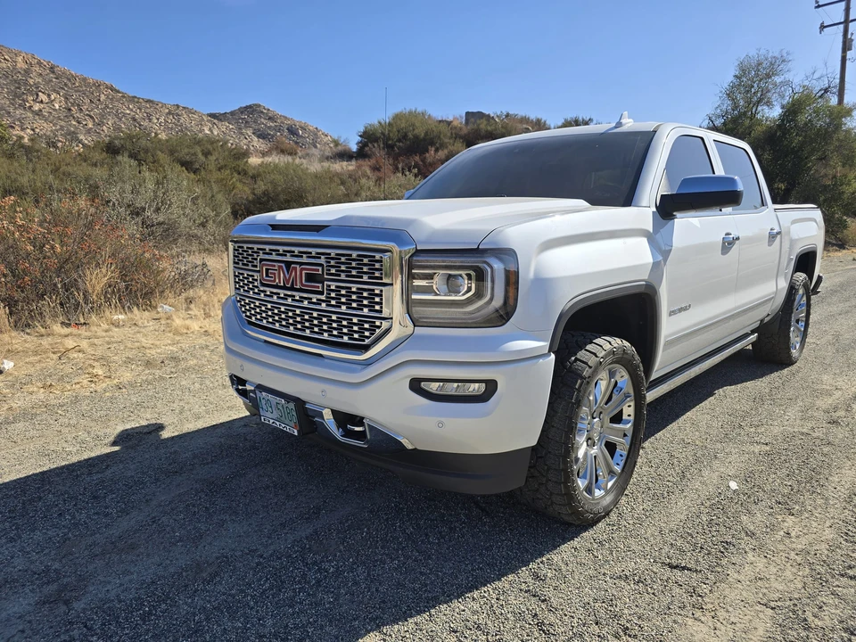 2018 GMC Sierra 4th Gen - Image 5 of 31