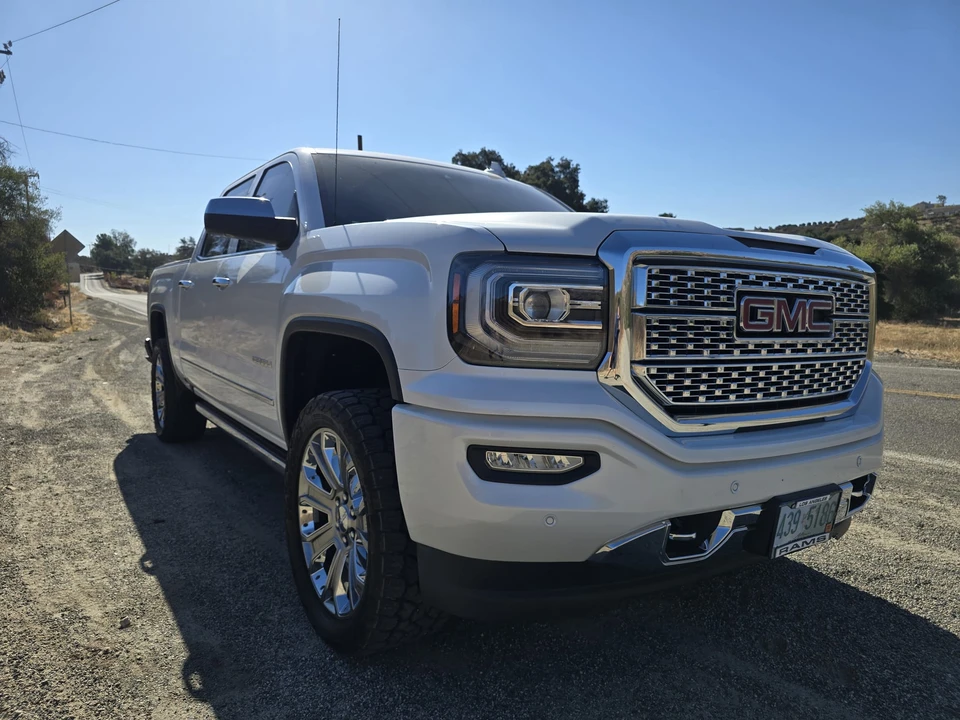 2018 GMC Sierra 4th Gen - Image 11 of 31
