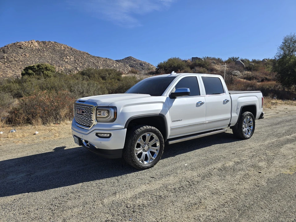 2018 GMC Sierra 4th Gen - Image 3 of 31