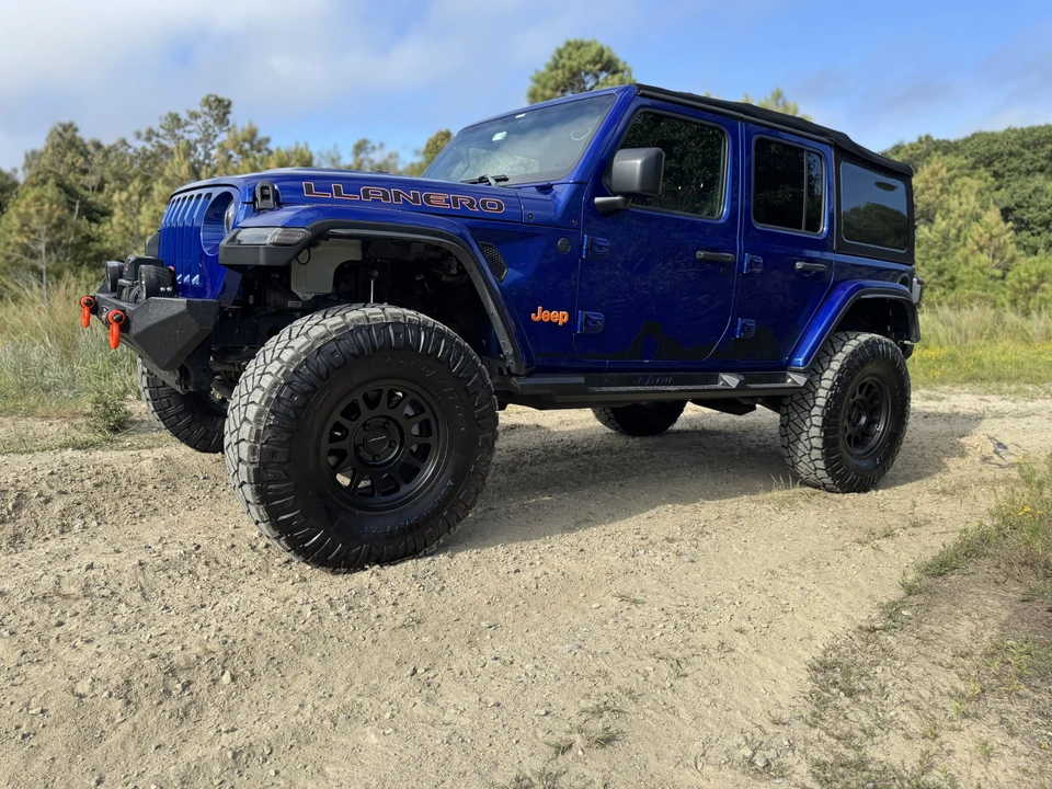 2018 Jeep JL Wrangler - Image 20 of 31