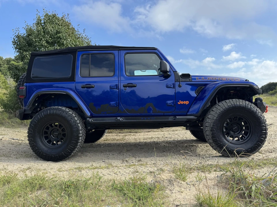 2018 Jeep JL Wrangler - Image 26 of 31
