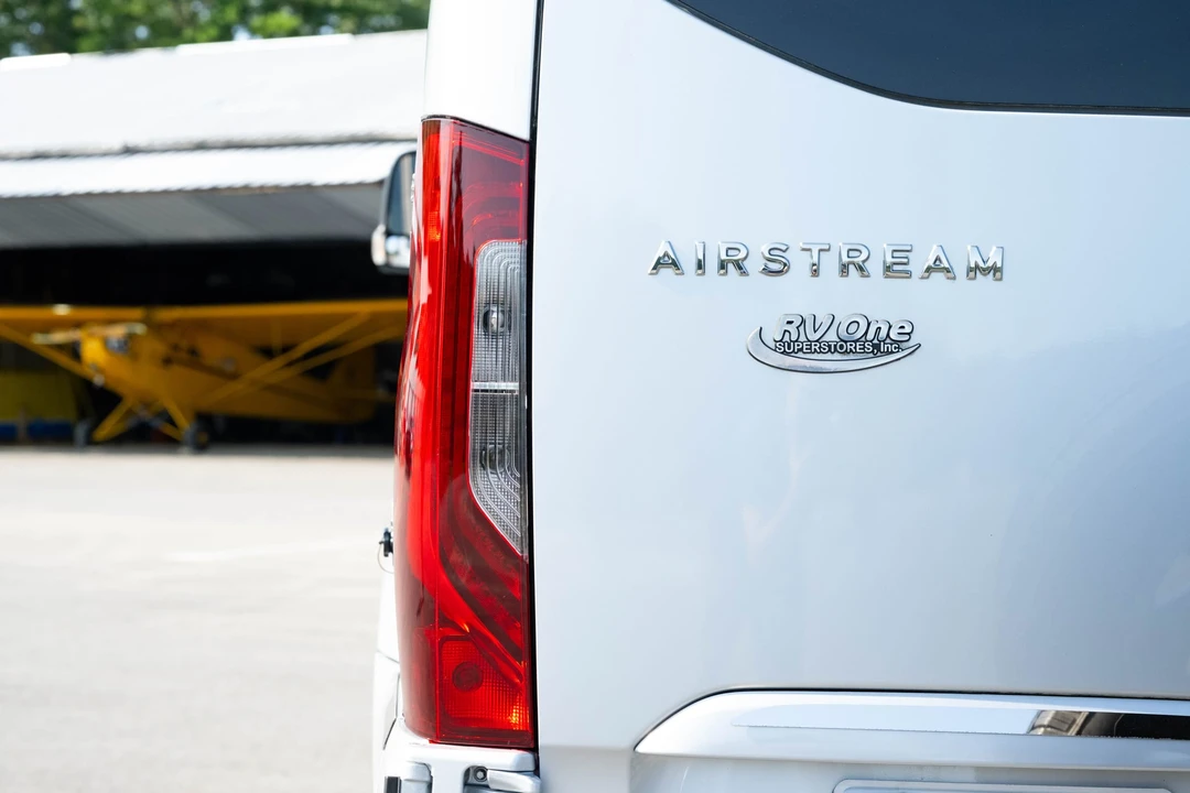 2019 Airstream - Image 30 of 31