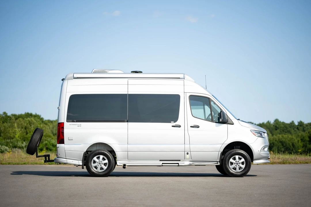 2019 Airstream - Image 13 of 31