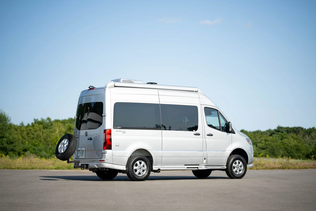 2019 Airstream - Image 14 of 31