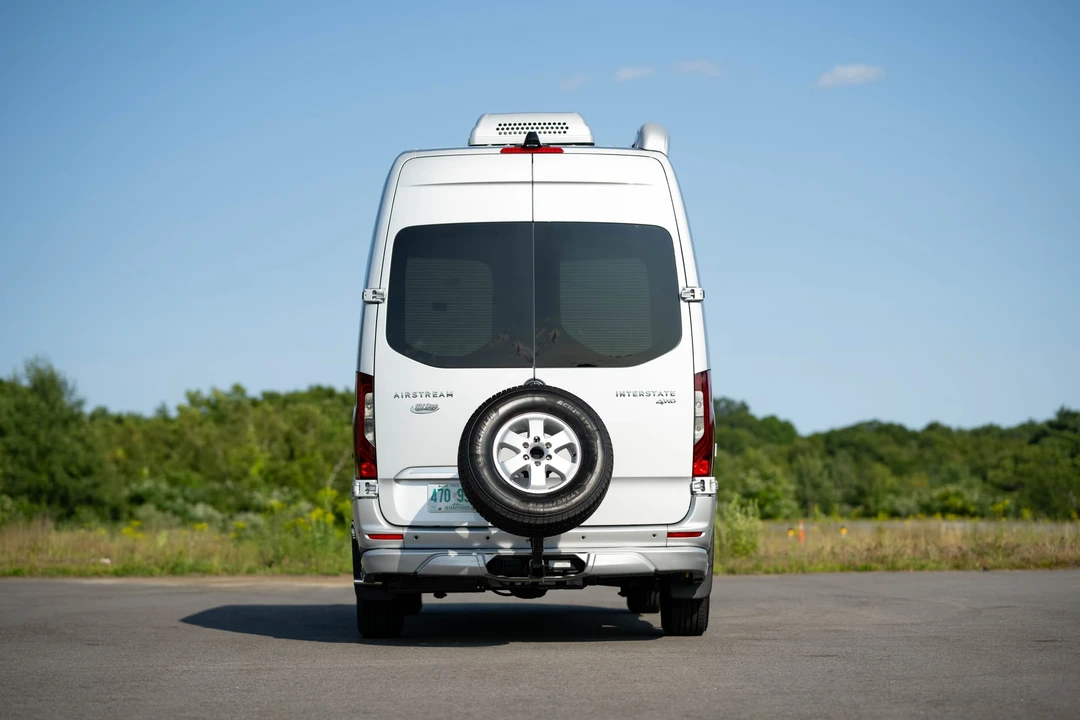 2019 Airstream - Image 16 of 31