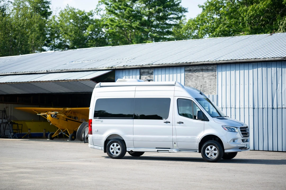 2019 Airstream - Image 11 of 31