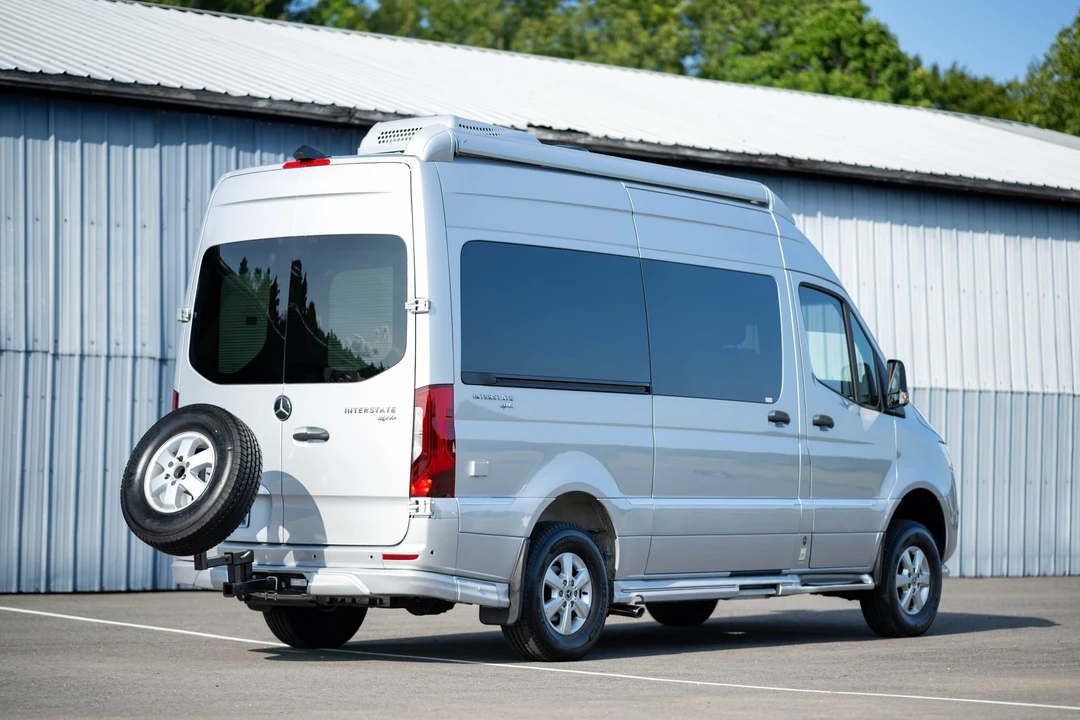 2019 Airstream - Image 15 of 31