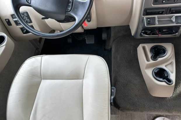 2019 Winnebago - Image 4 of 10
