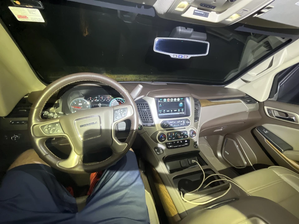 2020 GMC Yukon 4th Gen - Image 24 of 31