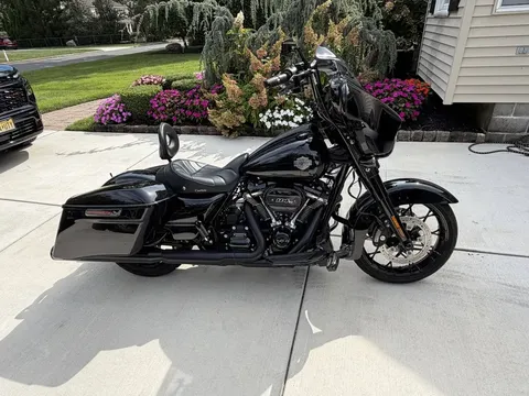 2022 Harley-Davidson Street Glide