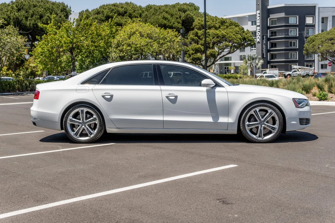 2013 Audi D4 A8 - Image 8 of 31