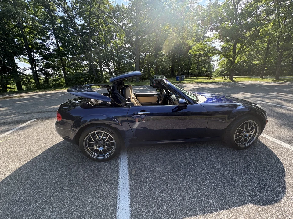 2011 Mazda NC MX-5 Miata - Image 18 of 31