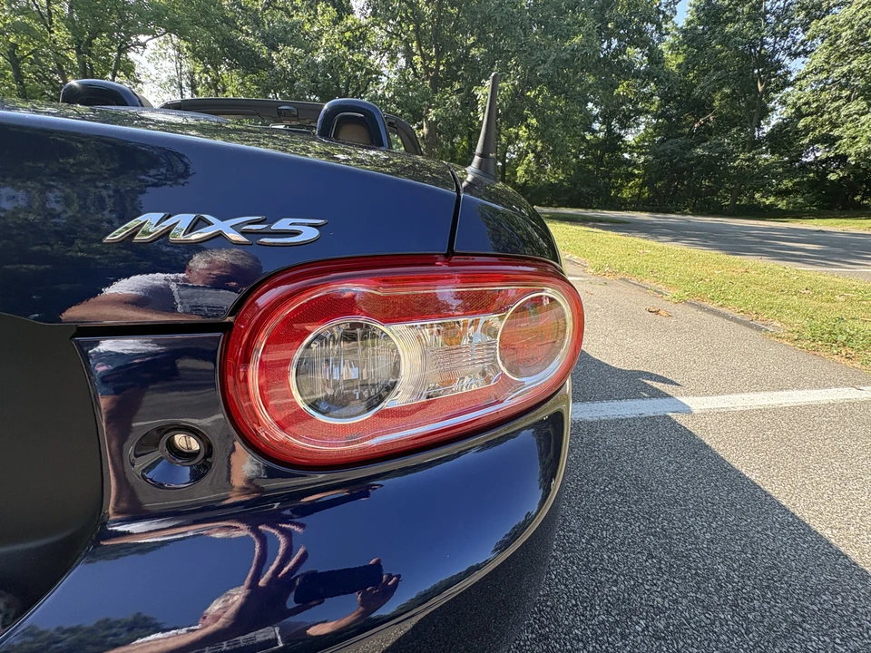 2011 Mazda NC MX-5 Miata - Image 23 of 31