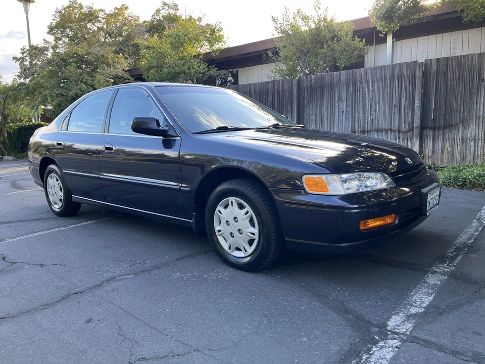 1995 Honda Accord 5th Gen - Image 2 of 31