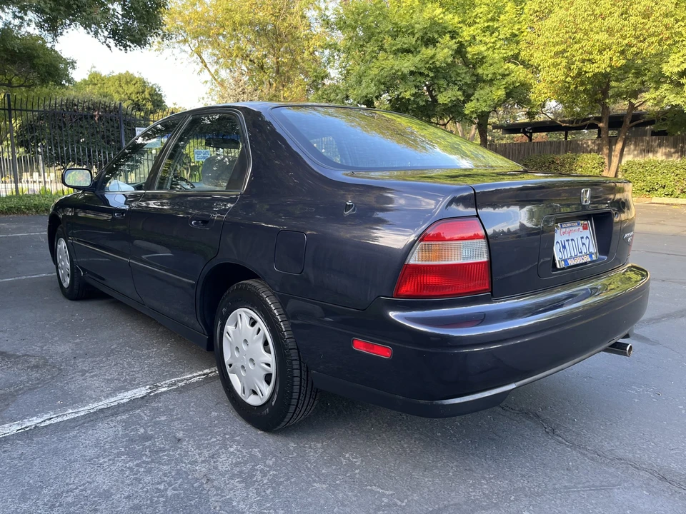 1995 Honda Accord 5th Gen - Image 8 of 31