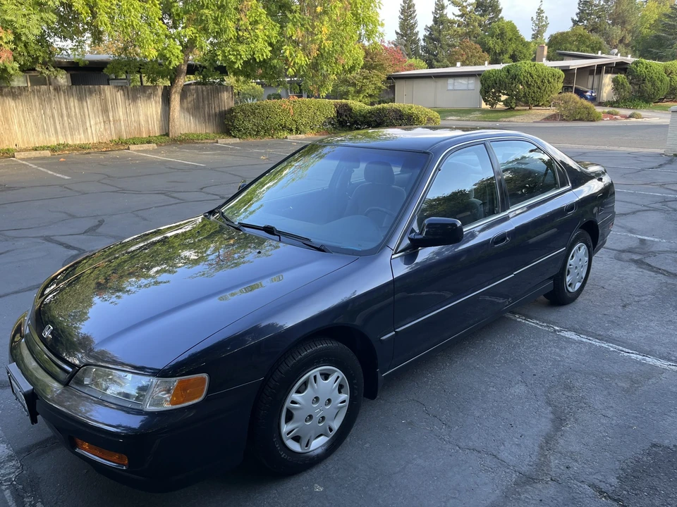 1995 Honda Accord 5th Gen - Image 6 of 31