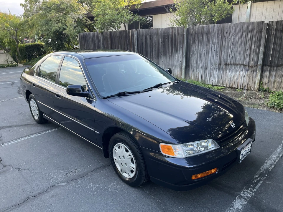 1995 Honda Accord 5th Gen - Image 3 of 31