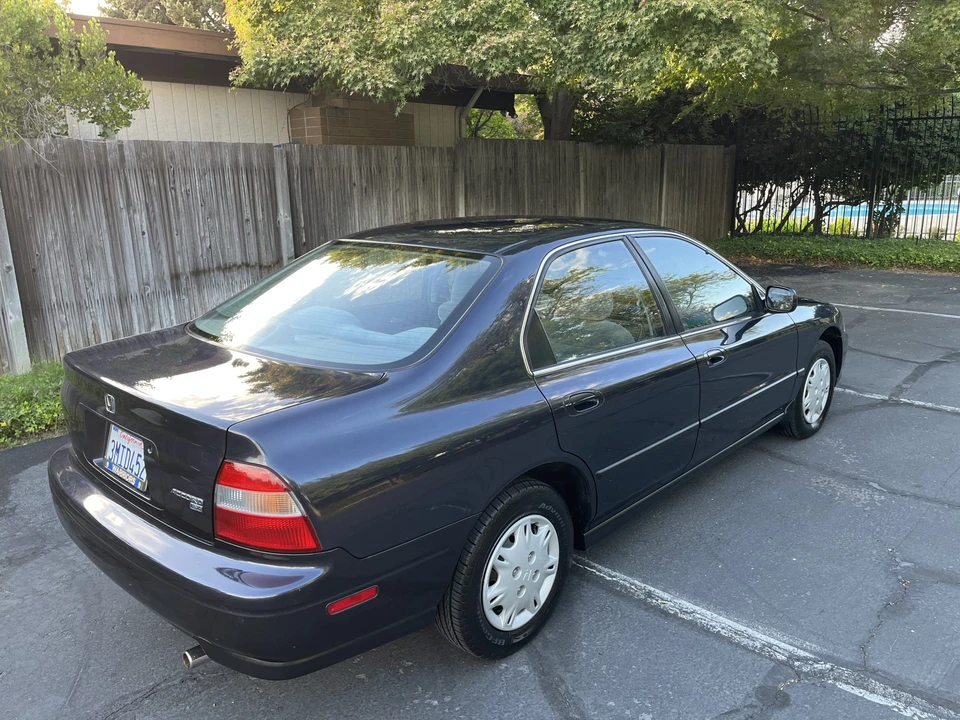 1995 Honda Accord 5th Gen - Image 10 of 31