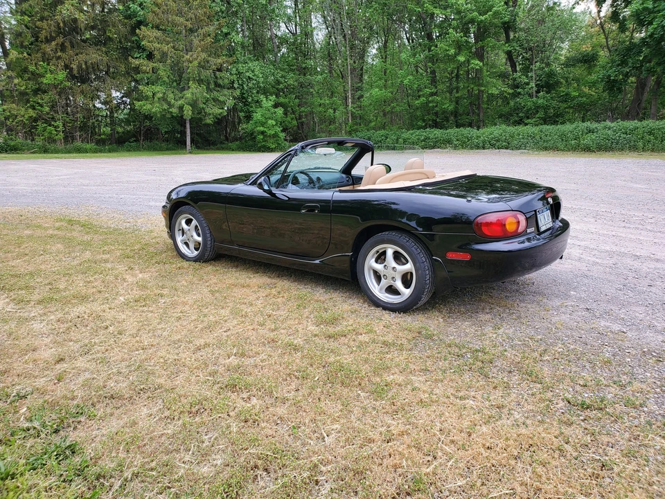 2000 Mazda NB MX-5 Miata - Image 13 of 31
