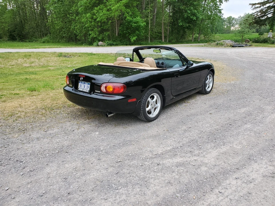 2000 Mazda NB MX-5 Miata - Image 9 of 31
