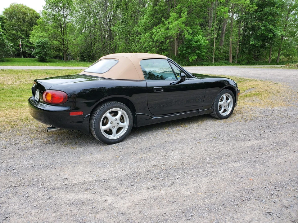 2000 Mazda NB MX-5 Miata - Image 20 of 31