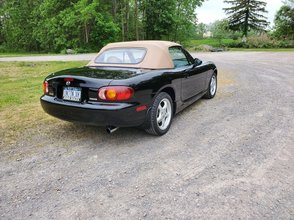 2000 Mazda NB MX-5 Miata - Image 21 of 31