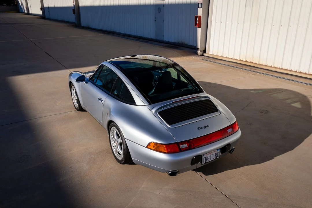 1996 Porsche 993 Carrera - Image 8 of 31