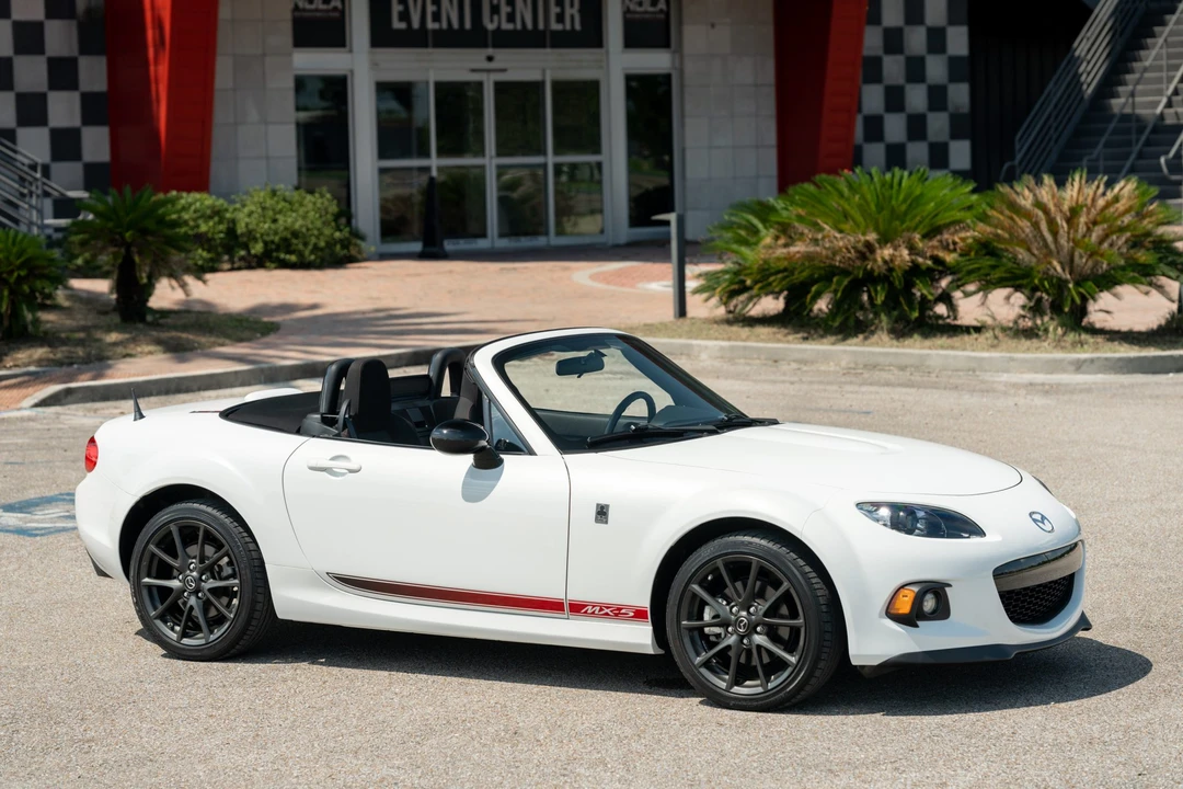 2013 Mazda NC MX-5 Miata - Image 16 of 31