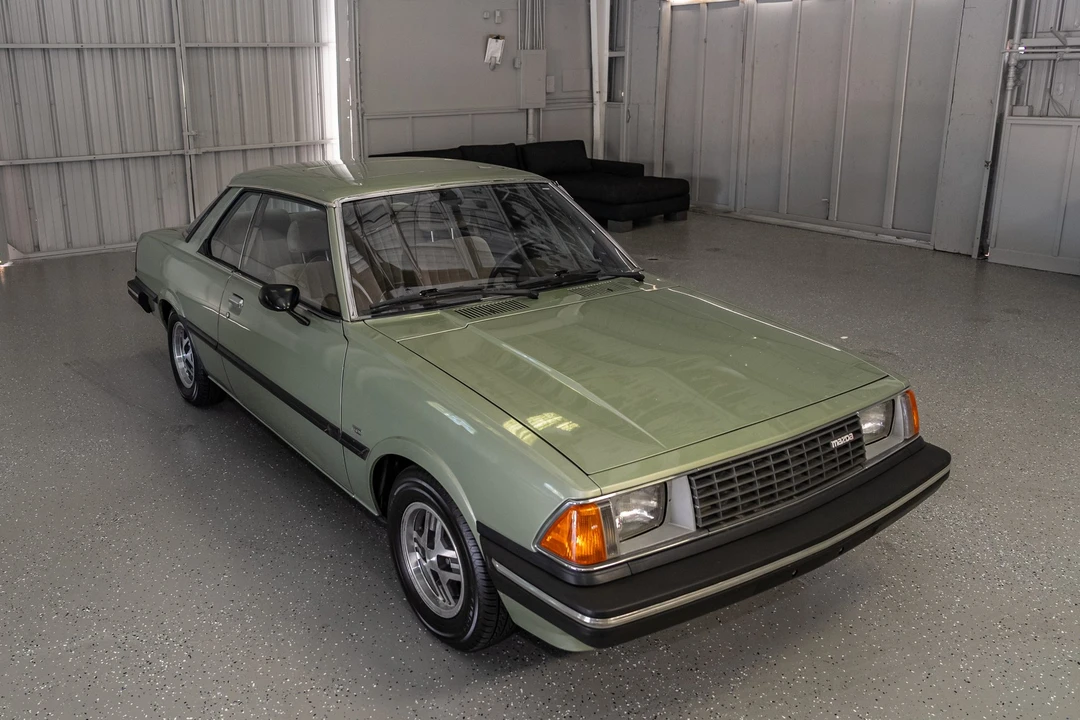 1982 Mazda - Image 10 of 31