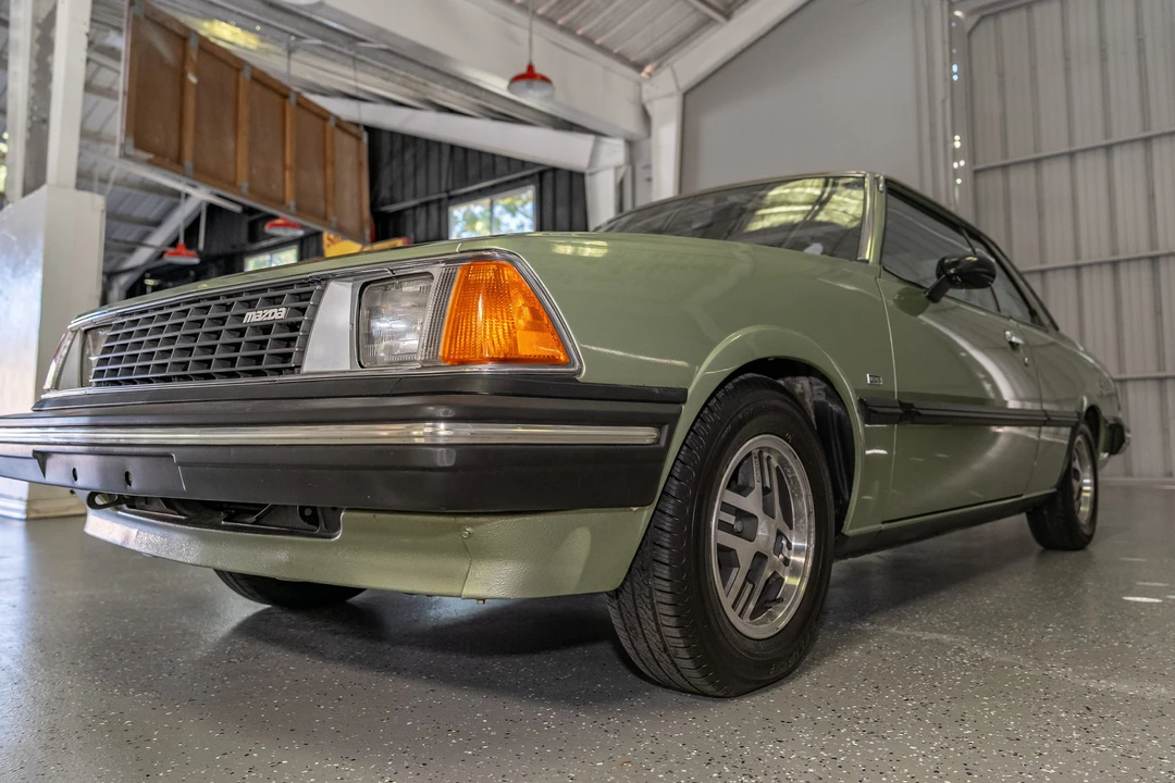1982 Mazda - Image 8 of 31
