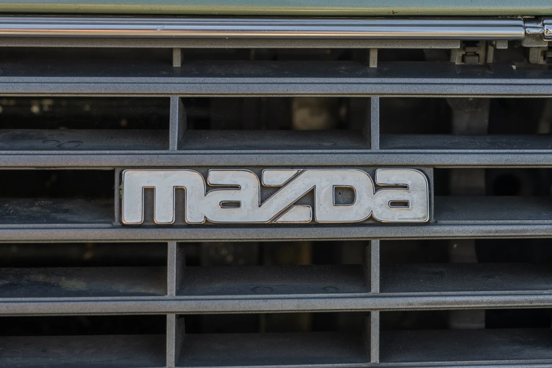 1982 Mazda - Image 17 of 31