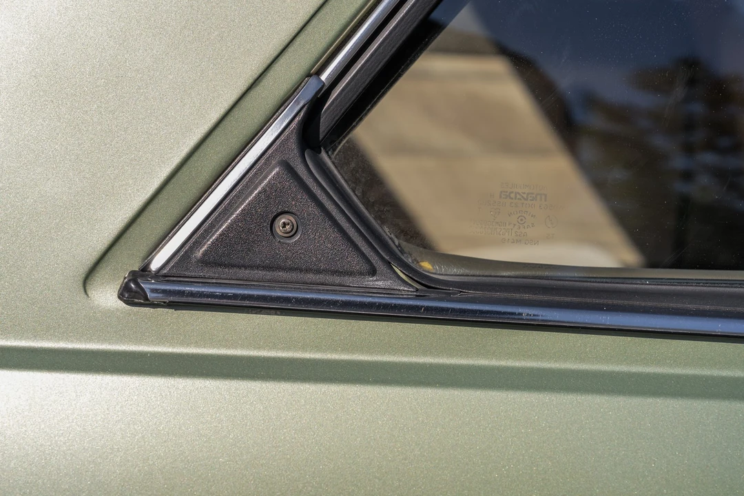 1982 Mazda - Image 29 of 31