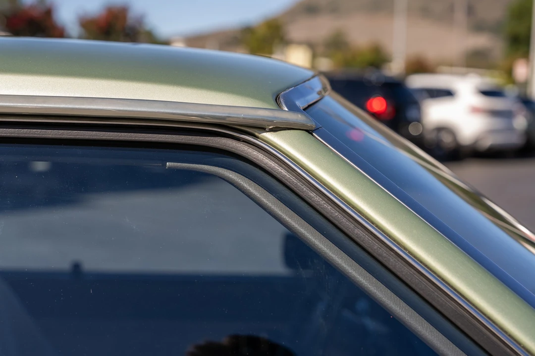 1982 Mazda - Image 21 of 31