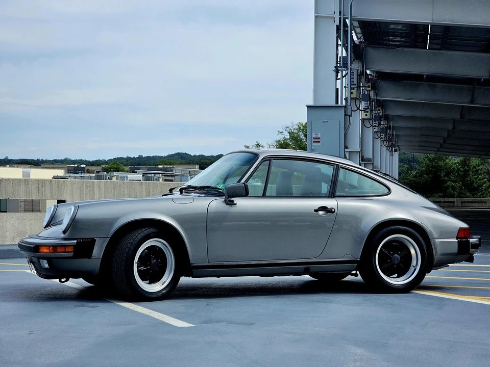 1989 Porsche 911 Carrera 3.2 - Image 2 of 31