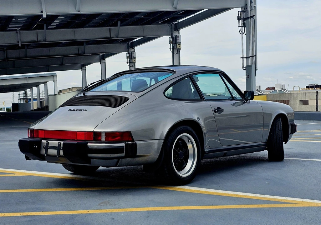 1989 Porsche 911 Carrera 3.2 - Image 26 of 31