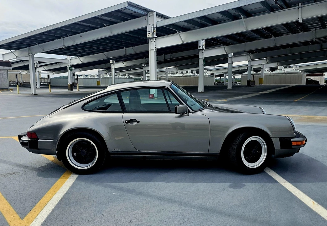 1989 Porsche 911 Carrera 3.2 - Image 20 of 31