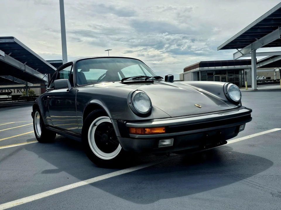 1989 Porsche 911 Carrera 3.2 - Image 16 of 31